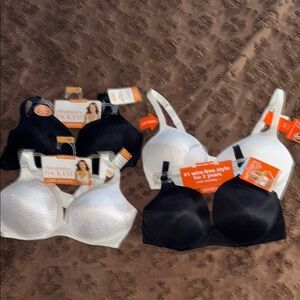 Warner's Black and White Wireless Bras